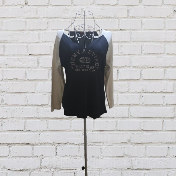 Vintage DKNY Black and White Graphic Raglan Top - Picture 1 of 4